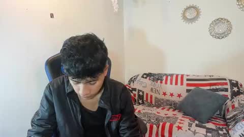 chicos hot online show from 10-27-25, 02:10