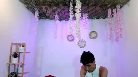 chicos hot online show from 03-10-26, 01:43