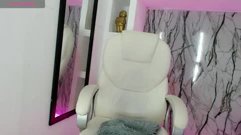 Snapshot of alexandra_evanz chatting on 12-03-24, 12:35 Alexandra Spellman online show from 12-03-24, 12:35