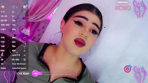 Snapshot of alexandra_evanz chatting on 01-14-25, 09:13 Alexandra Spellman online show from 01-14-25, 09:13