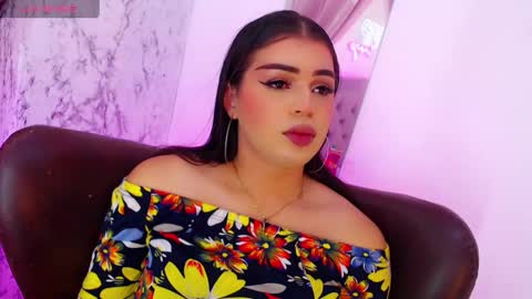 Snapshot of alexandra_evanz chatting on 03-11-25, 01:12 Alexandra Spellman online show from 03-11-25, 01:12