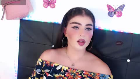 Snapshot of alexandra_evanz chatting on 09-13-25, 11:15 Alexandra Spellman online show from 09-13-25, 11:15