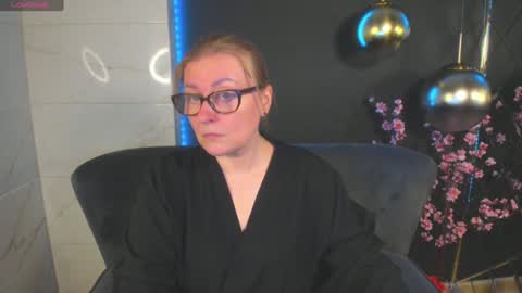 Snapshot of alexandra_kind chatting on 01-12-25, 01:37 Alexandra online show from 01-12-25, 01:37
