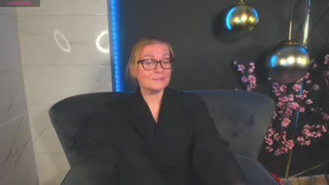 Snapshot of alexandra_kind chatting on 01-12-25, 07:42 Alexandra online show from 01-12-25, 07:42