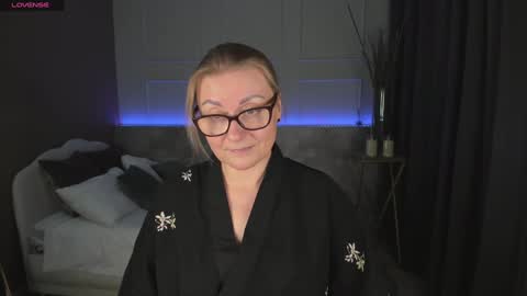 Snapshot of alexandra_kind chatting on 01-24-25, 12:31 Alexandra online show from 01-24-25, 12:31