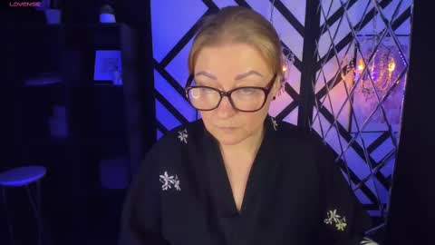 Alexandra online show from 02-15-25, 01:42