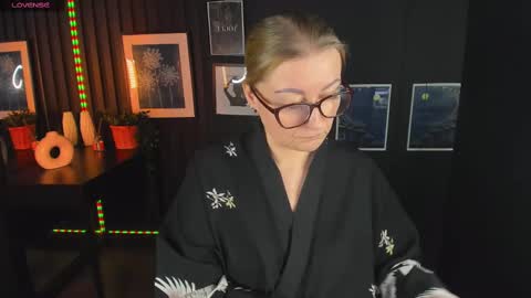 Snapshot of alexandra_kind chatting on 03-05-25, 04:24 Alexandra online show from 03-05-25, 04:24