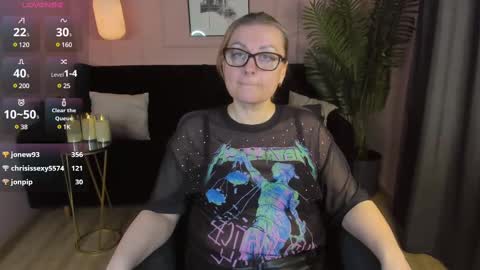 Snapshot of alexandra_kind chatting on 03-12-25, 09:44 Alexandra online show from 03-12-25, 09:44