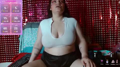 Snapshot of alexandra_xxx_ chatting on 10-10-25, 06:23 alexandra_xxx_ online show from 10-10-25, 06:23