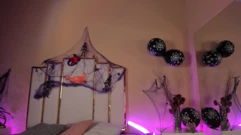 Snapshot of alexandraa_gomez chatting on 10-18-25, 08:09 alexandraa_gomez online show from 10-18-25, 08:09