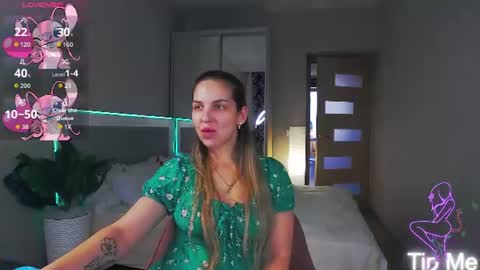 Snapshot of alexandracandy chatting on 06-10-26, 12:37 alexandracandy online show from 06-10-26, 12:37