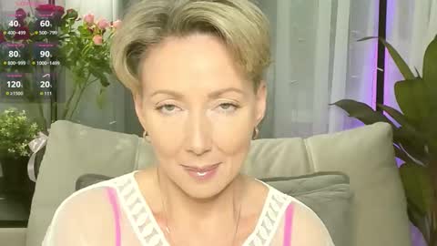 Alexandra online show from 11-18-25, 01:04