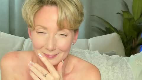 Snapshot of alexandrafix chatting on 05-11-26, 02:45 Alexandra online show from 05-11-26, 02:45