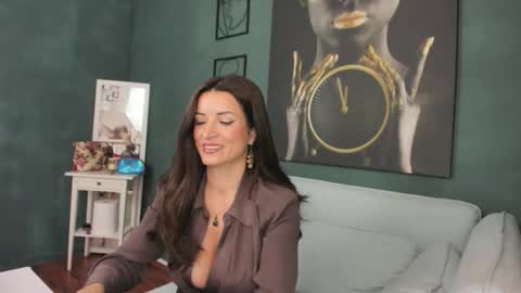 AlexaNikole online show from 06-01-26, 05:53