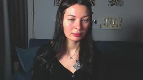 Snapshot of alexasven chatting on 05-11-26, 04:29 Alex DONT FORGET GIVE ME THUMBS UP online show from 05-11-26, 04:29