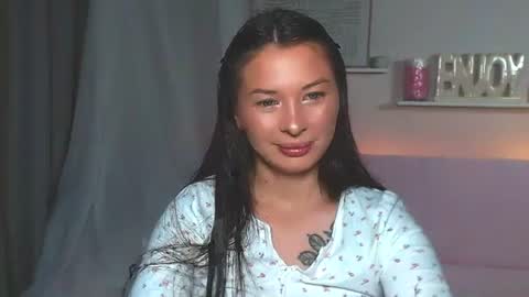Snapshot of alexasven chatting on 06-18-26, 09:19 Alex DONT FORGET GIVE ME THUMBS UP online show from 06-18-26, 09:19