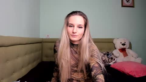 Snapshot of alexasweetblonde chatting on 02-03-25, 09:18 Alexa online show from 02-03-25, 09:18