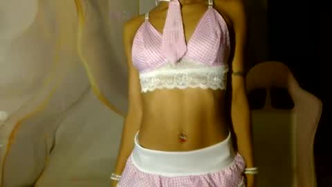 Snapshot of alexawet_ chatting on 07-12-26, 01:46 Alexa online show from 07-12-26, 01:46