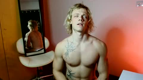 Snapshot of alexbarczukxxx chatting on 05-11-26, 08:28 Alex Barczuk online show from 05-11-26, 08:28