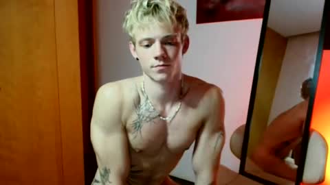 Snapshot of alexbarczukxxx chatting on 06-03-26, 10:48 Alex Barczuk online show from 06-03-26, 10:48