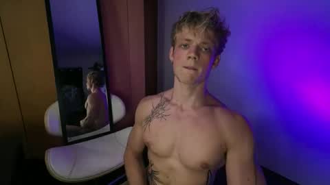 Snapshot of alexbarczukxxx chatting on 06-09-26, 11:38 Alex Barczuk online show from 06-09-26, 11:38