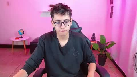 alex online show from 06-18-26, 03:38