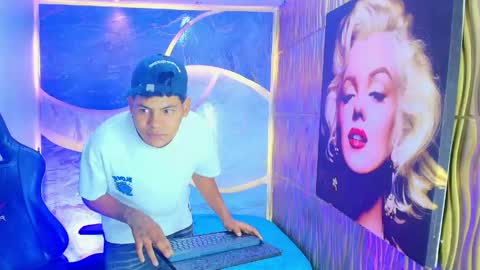 Snapshot of alexi_hot23 chatting on 06-07-26, 07:28 alexi_hot23 online show from 06-07-26, 07:28