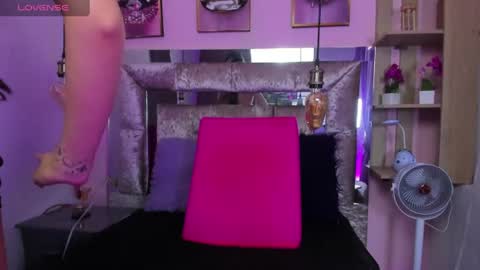 Snapshot of alexia_frox chatting on 07-28-26, 03:43 alexia frox online show from 07-28-26, 03:43
