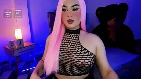 Snapshot of alexia_mattel chatting on 01-21-25, 09:04 alexia mattel online show from 01-21-25, 09:04