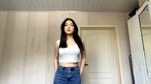 Emila online show from 04-13-26, 10:32