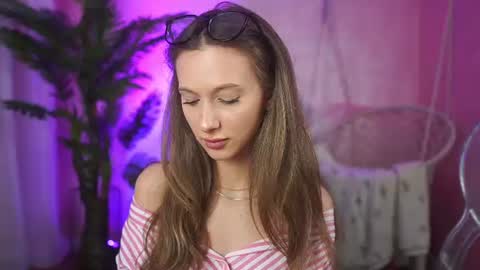 Alexia online show from 07-14-26, 10:21