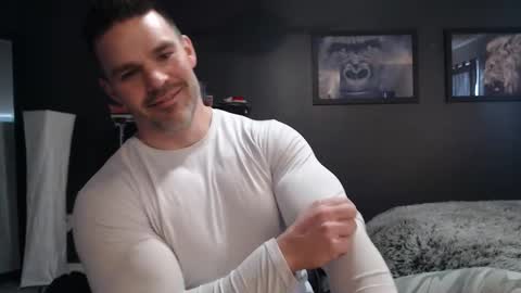 Snapshot of alexiarain chatting on 02-19-25, 04:22 Alex online show from 02-19-25, 04:22