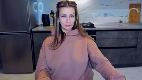 Alexia online show from 02-24-25, 05:53