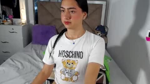 -- ALEXIS -- online show from 06-24-26, 01:26