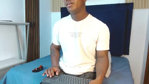 Alexis Fernandez online show from 07-24-26, 08:51