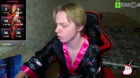 Alexis online show from 11-28-25, 01:58