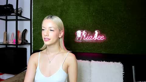 alexisbanx online show from 07-14-26, 05:40