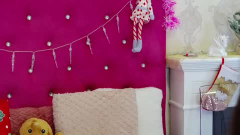 alexisdevine online show from 12-15-25, 05:23