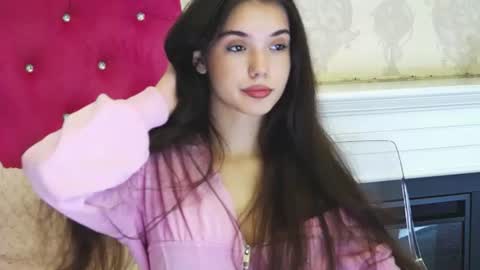 Snapshot of alexisdevine chatting on 06-26-26, 04:39 alexisdevine online show from 06-26-26, 04:39