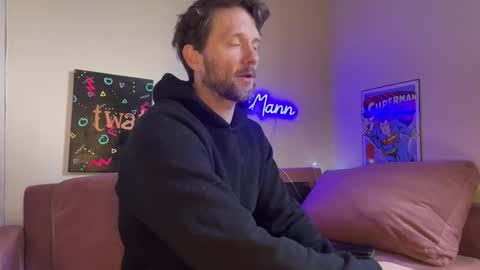 Snapshot of alexmanndickerson chatting on 03-15-26, 04:57 Alex Mann online show from 03-15-26, 04:57