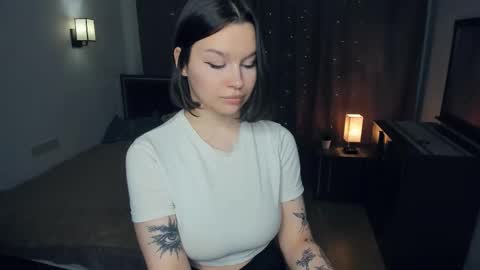 Alex online show from 11-25-25, 09:04