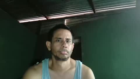 Snapshot of alextico1 chatting on 05-04-26, 01:29 Alex online show from 05-04-26, 01:29