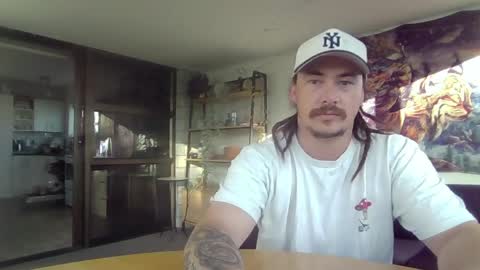 Alex online show from 04-17-26, 04:37