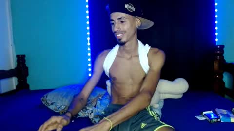 Snapshot of alexx_1214 chatting on 10-17-25, 03:10 Alexx online show from 10-17-25, 03:10