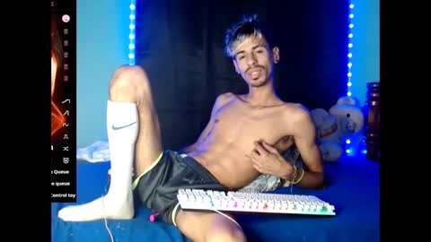 Snapshot of alexx_1214 chatting on 11-18-25, 12:16 Alexx online show from 11-18-25, 12:16