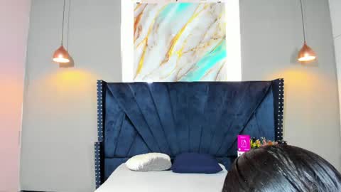 alexx_val online show from 07-18-26, 07:39