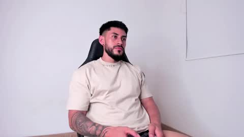 Snapshot of alexxxmachine chatting on 12-10-24, 11:51 Alex freelance model instagram alex b229 online show from 12-10-24, 11:51