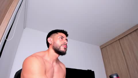 Snapshot of alexxxmachine chatting on 01-25-25, 12:17 Alex freelance model instagram alex b229 online show from 01-25-25, 12:17