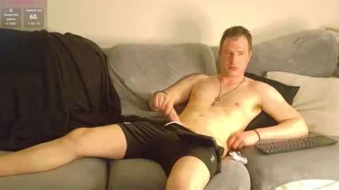 Snapshot of alexxxzander1 chatting on 04-26-26, 06:33 Alex online show from 04-26-26, 06:33