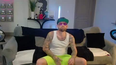 Snapshot of alexxxzander1 chatting on 07-13-26, 07:49 Alex online show from 07-13-26, 07:49
